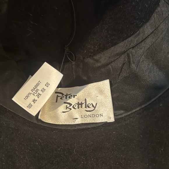 Peter Bettley London 100% black Rabbit fur hat - Picture 7 of 7